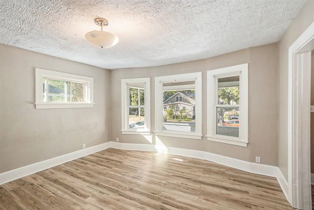 905 W Forest Avenue, Muskegon, MI 49441