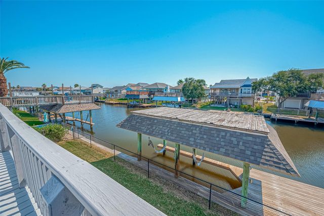 976 Bonita Street, Bayou Vista, TX 77563