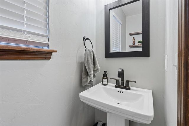 7616 Wegner Way, Oklahoma City, OK 73162