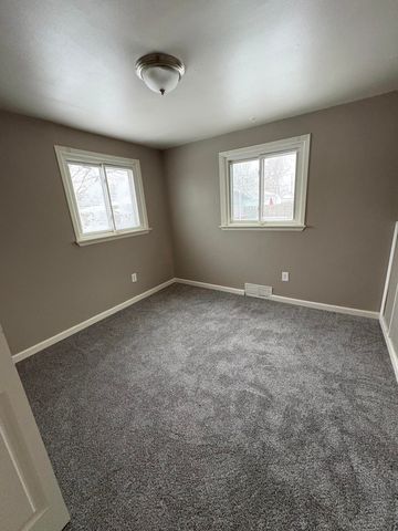 22806 Shakespeare Avenue, Eastpointe, MI 48021