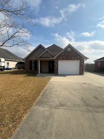 174 Blue Ridge Dr, Gray, LA 70359