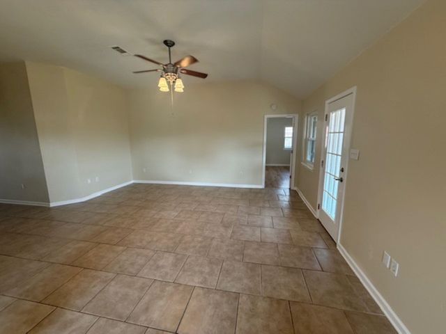 174 Blue Ridge Dr, Gray, LA 70359