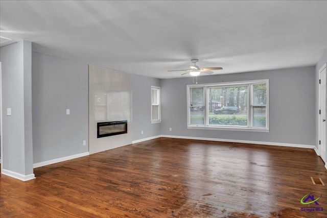 106 Edna Place, Warner Robins, GA 31093