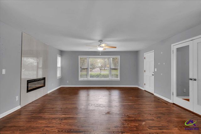 106 Edna Place, Warner Robins, GA 31093