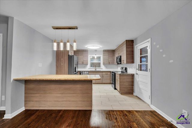 106 Edna Place, Warner Robins, GA 31093