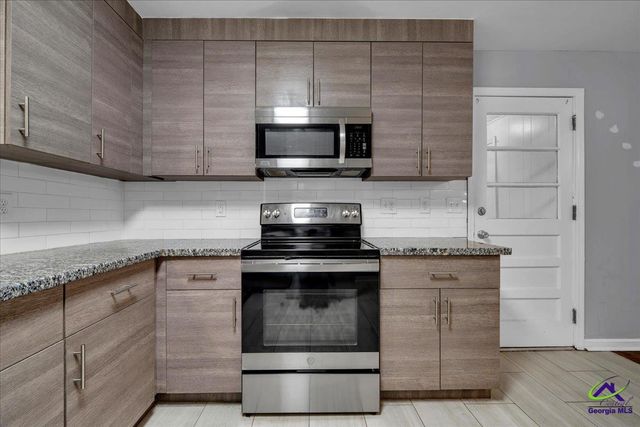 106 Edna Place, Warner Robins, GA 31093