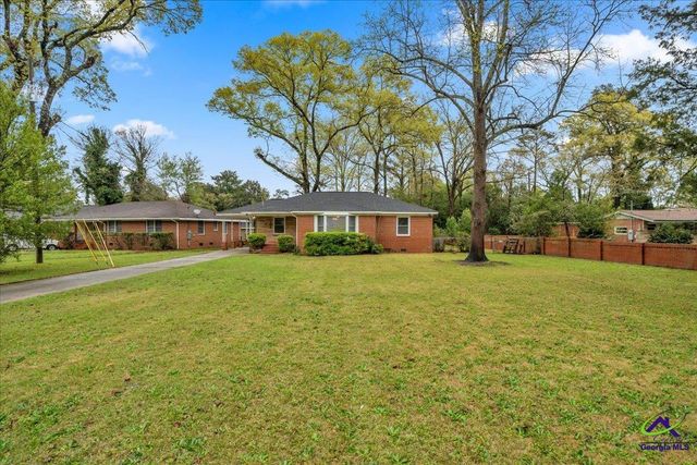 106 Edna Place, Warner Robins, GA 31093