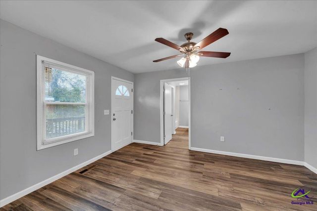 106 Edna Place, Warner Robins, GA 31093