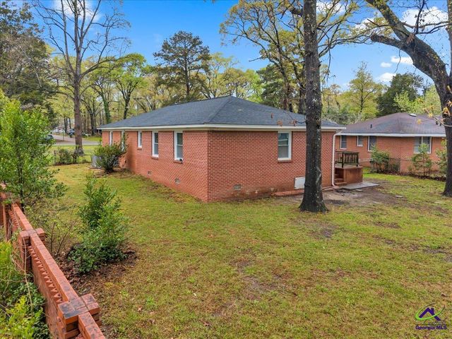 106 Edna Place, Warner Robins, GA 31093