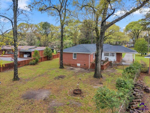 106 Edna Place, Warner Robins, GA 31093