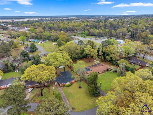 106 Edna Place, Warner Robins, GA 31093