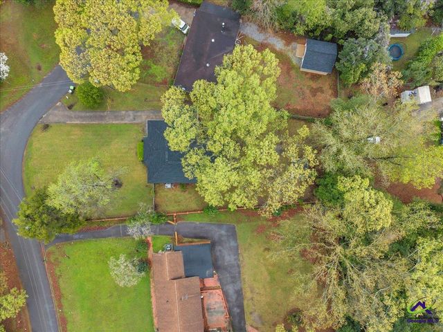 106 Edna Place, Warner Robins, GA 31093