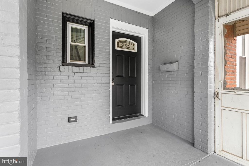 9 MAPLE ST, MARCUS HOOK, PA 19061 — photo 2