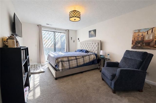 12722 W 110th Terrace, Overland Park, KS 66210