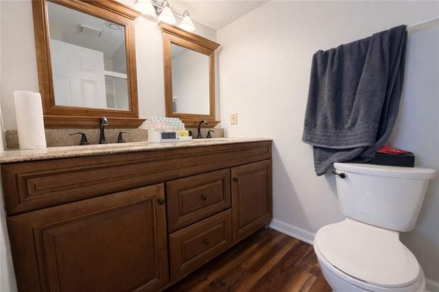 12722 W 110th Terrace, Overland Park, KS 66210