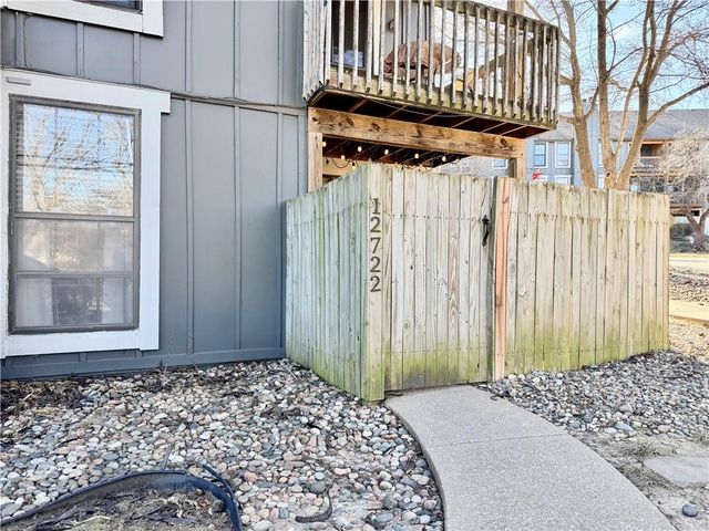 12722 W 110th Terrace, Overland Park, KS 66210