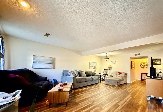 12722 W 110th Terrace, Overland Park, KS 66210