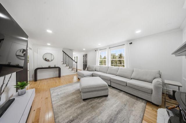 345 Pleasantdale Rd, Rutland, MA 01543