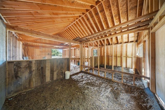 345 Pleasantdale Rd, Rutland, MA 01543