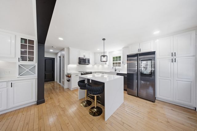 345 Pleasantdale Rd, Rutland, MA 01543