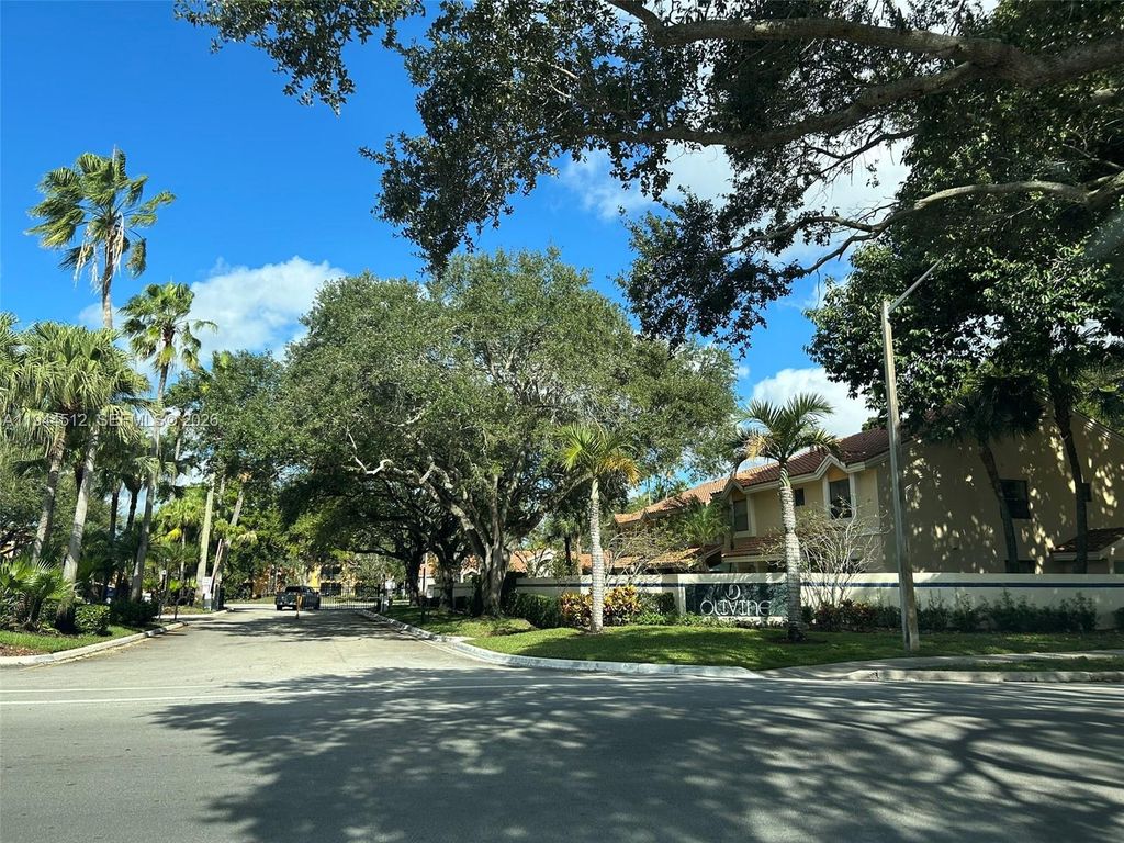 3818 Coral Tree Cir 3818, Coconut Creek, FL 33073