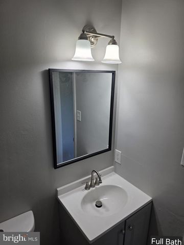 1016 SABER LN, Herndon, VA 20170