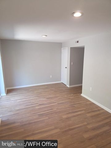 1016 SABER LN, Herndon, VA 20170