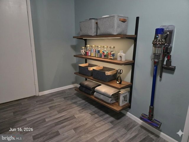 1016 SABER LN, Herndon, VA 20170