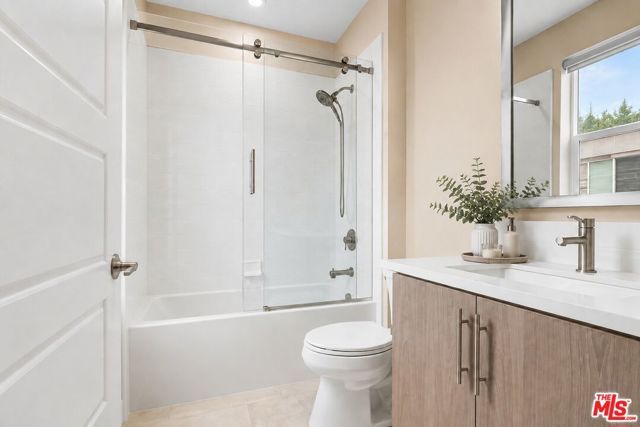 6749 Gill Way, Los Angeles, CA 90068
