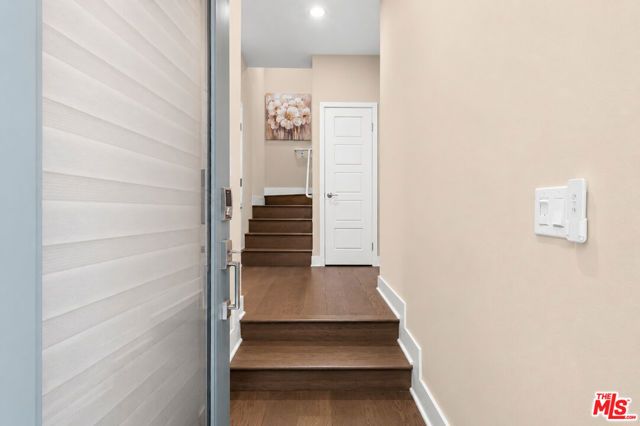 6749 Gill Way, Los Angeles, CA 90068