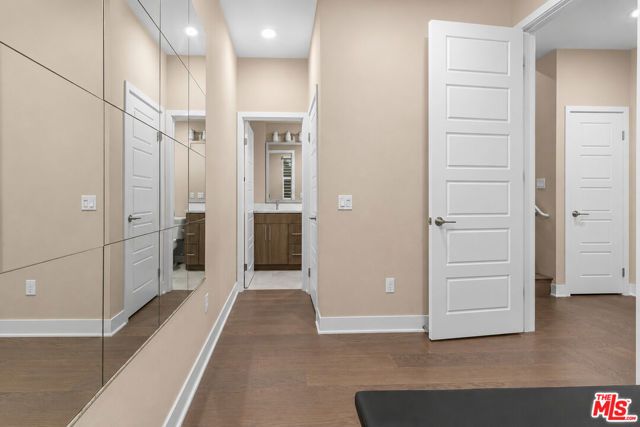 6749 Gill Way, Los Angeles, CA 90068