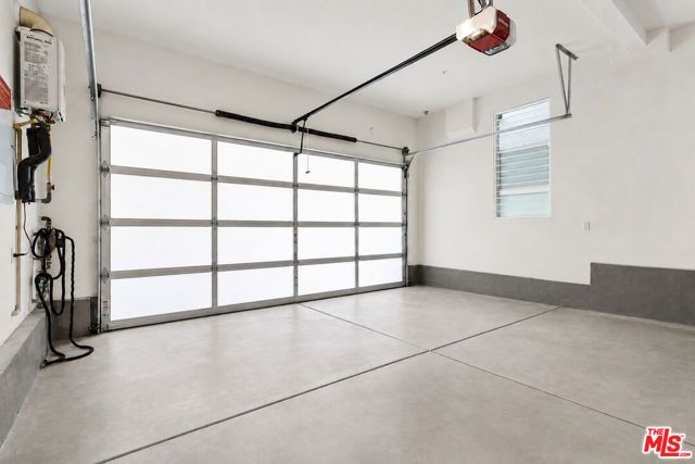 6749 Gill Way, Los Angeles, CA 90068