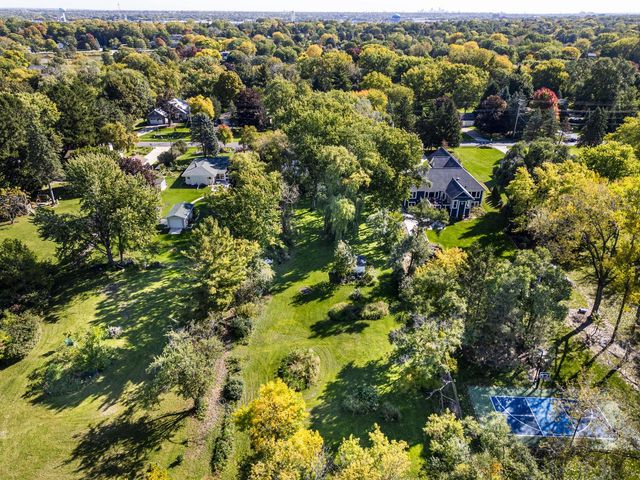 3285 Fiebrantz DRIVE, Brookfield, WI 53005
