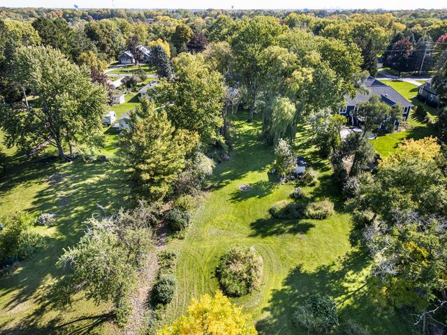 3285 Fiebrantz DRIVE, Brookfield, WI 53005