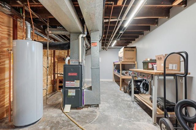 1708 AVENUE L, Council Bluffs, IA 51501