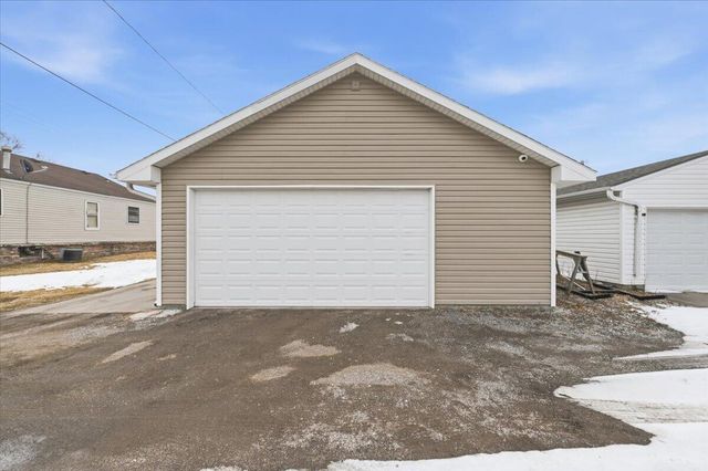 1708 AVENUE L, Council Bluffs, IA 51501