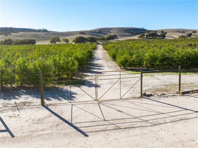 77620 Lowes Canyon, San Miguel, CA 93451