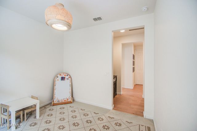 9540 E Travertine Avenue, Mesa, AZ 85212