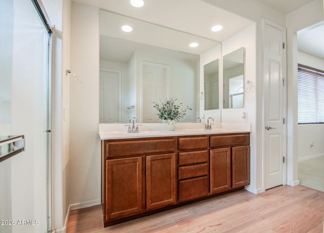 9540 E Travertine Avenue, Mesa, AZ 85212