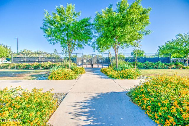 9540 E Travertine Avenue, Mesa, AZ 85212