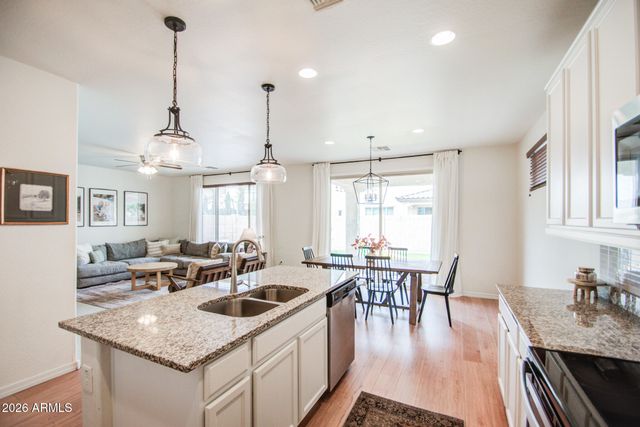 9540 E Travertine Avenue, Mesa, AZ 85212