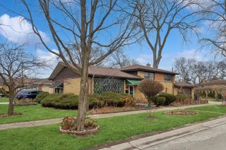 700 Lamon Avenue, Wilmette, IL 60091