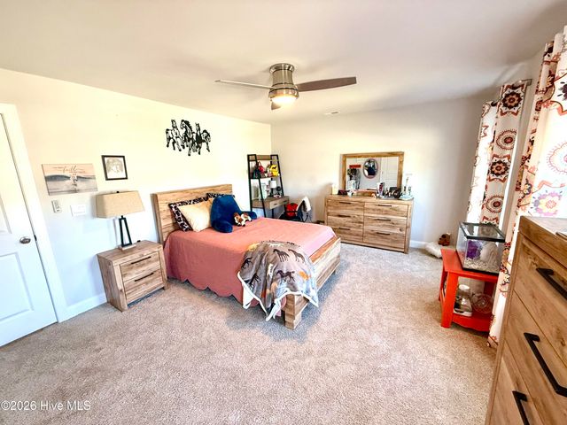 5010 Spring Green Pass, New Bern, NC 28562