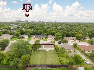 904 Holleman Drive, College Station, TX 77840