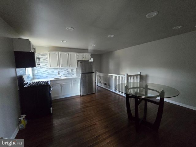 5402 W THOMPSON ST, Philadelphia, PA 19131