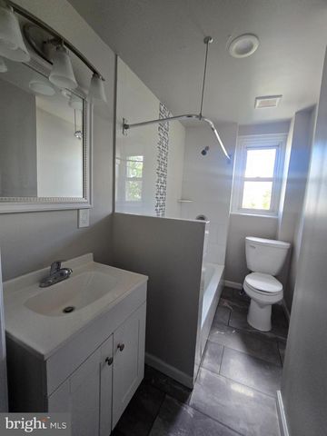 5402 W THOMPSON ST, Philadelphia, PA 19131