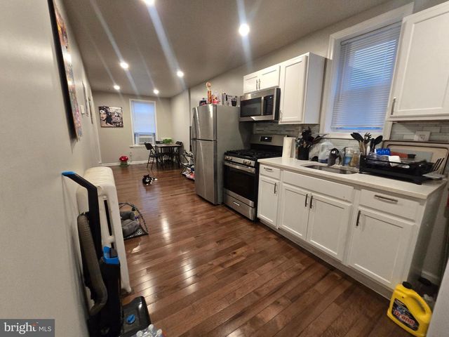5402 W THOMPSON ST, Philadelphia, PA 19131