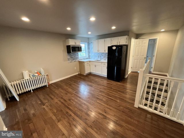 5402 W THOMPSON ST, Philadelphia, PA 19131