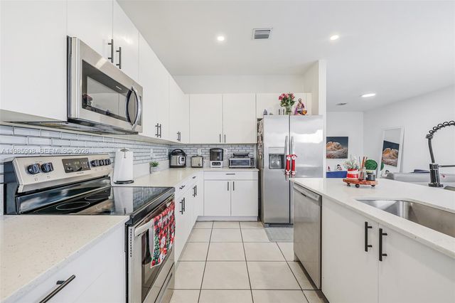 11907 SW 247th Ter, Homestead, FL 33032