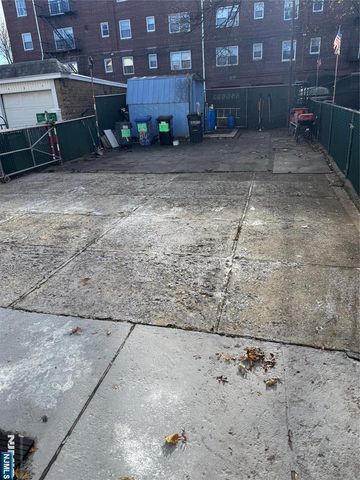 25 Burgess Place, Passaic, NJ 07055